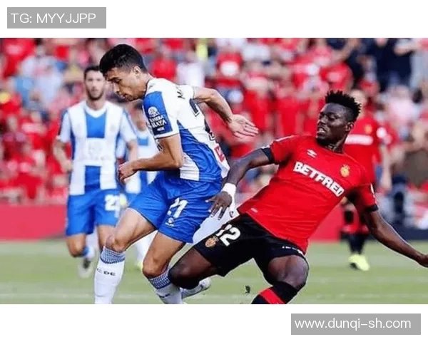 足坛巨星正面对抗巅峰对决激情碰撞引爆无限想象力 足坛巨星正面对抗巅峰对决激情碰撞引爆无限想象力