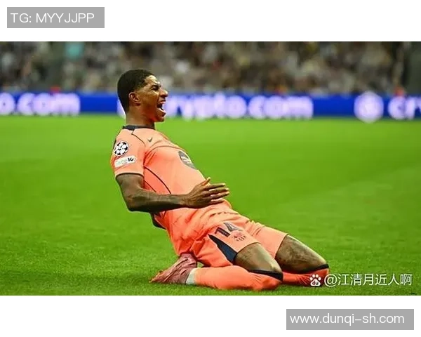 足球球星如何精准踢出弧线球的技巧与训练方法解析