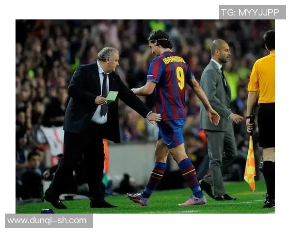 阿波罗足球球星的传奇故事与足球生涯精彩瞬间解析 阿波罗足球球星的传奇故事与足球生涯精彩瞬间解析