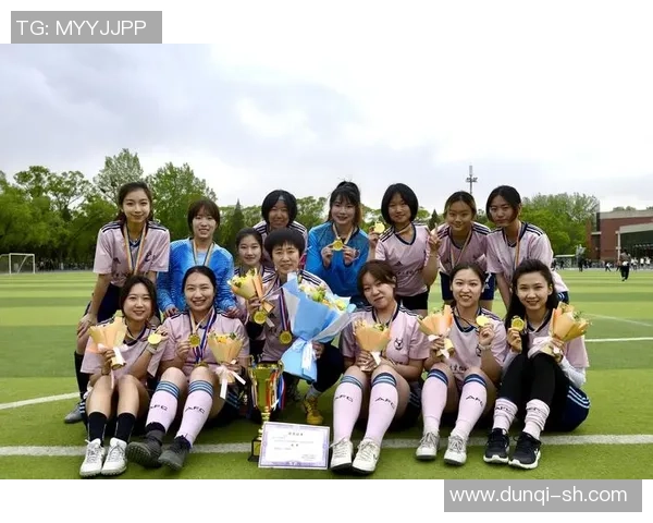 马约翰杯足球邀请赛聚焦球星闪耀赛场展现风采 马约翰杯足球邀请赛聚焦球星闪耀赛场展现风采